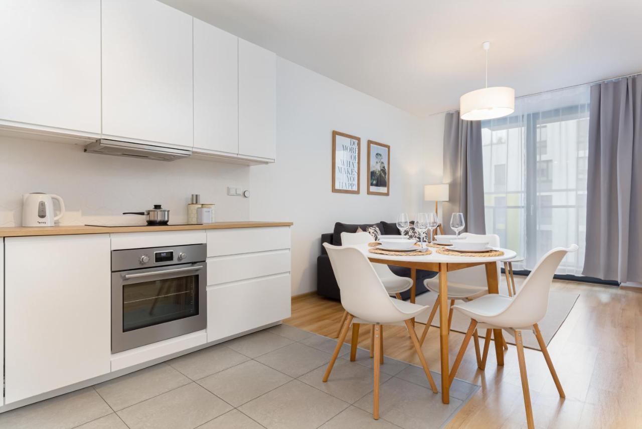 Apartments Varsovia Kasprzaka By Noclegi Renters Kültér fotó